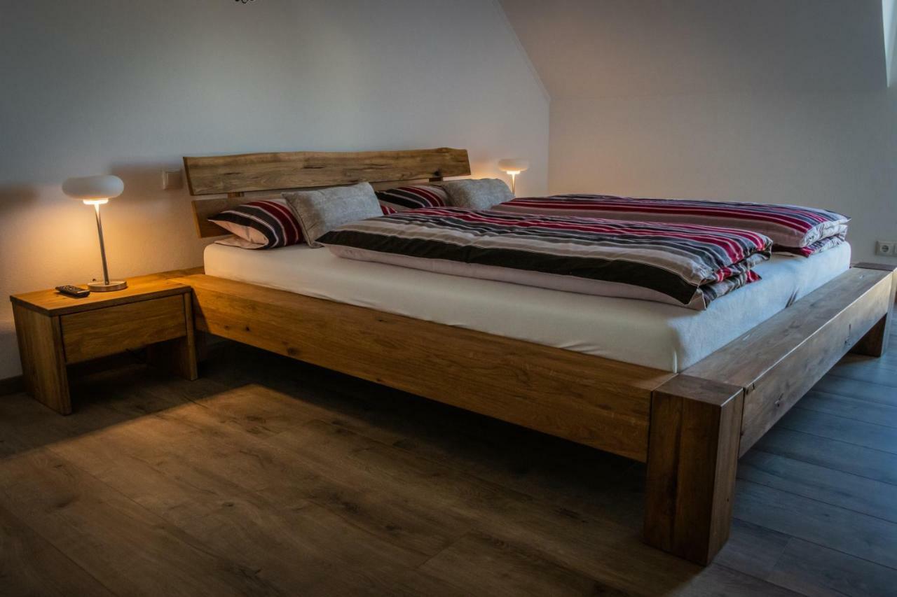 Landhaus Ferienwohnungen Mit Pool Und Wellness Neukirchen-Balbini Exteriör bild