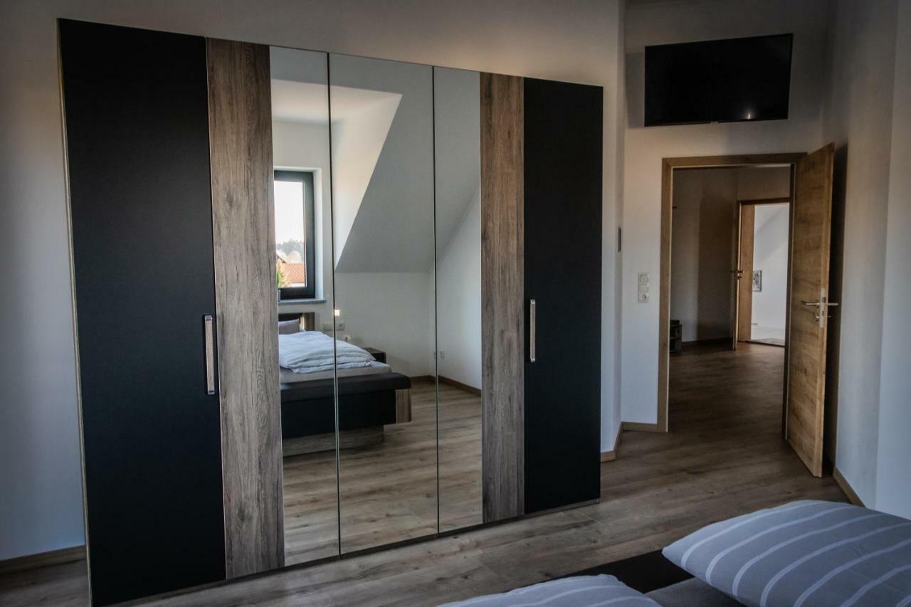 Landhaus Ferienwohnungen Mit Pool Und Wellness Neukirchen-Balbini Exteriör bild