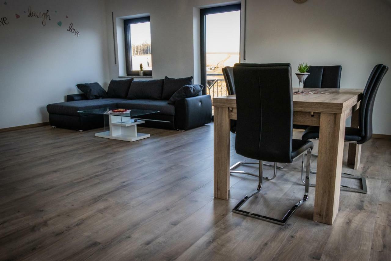 Landhaus Ferienwohnungen Mit Pool Und Wellness Neukirchen-Balbini Exteriör bild
