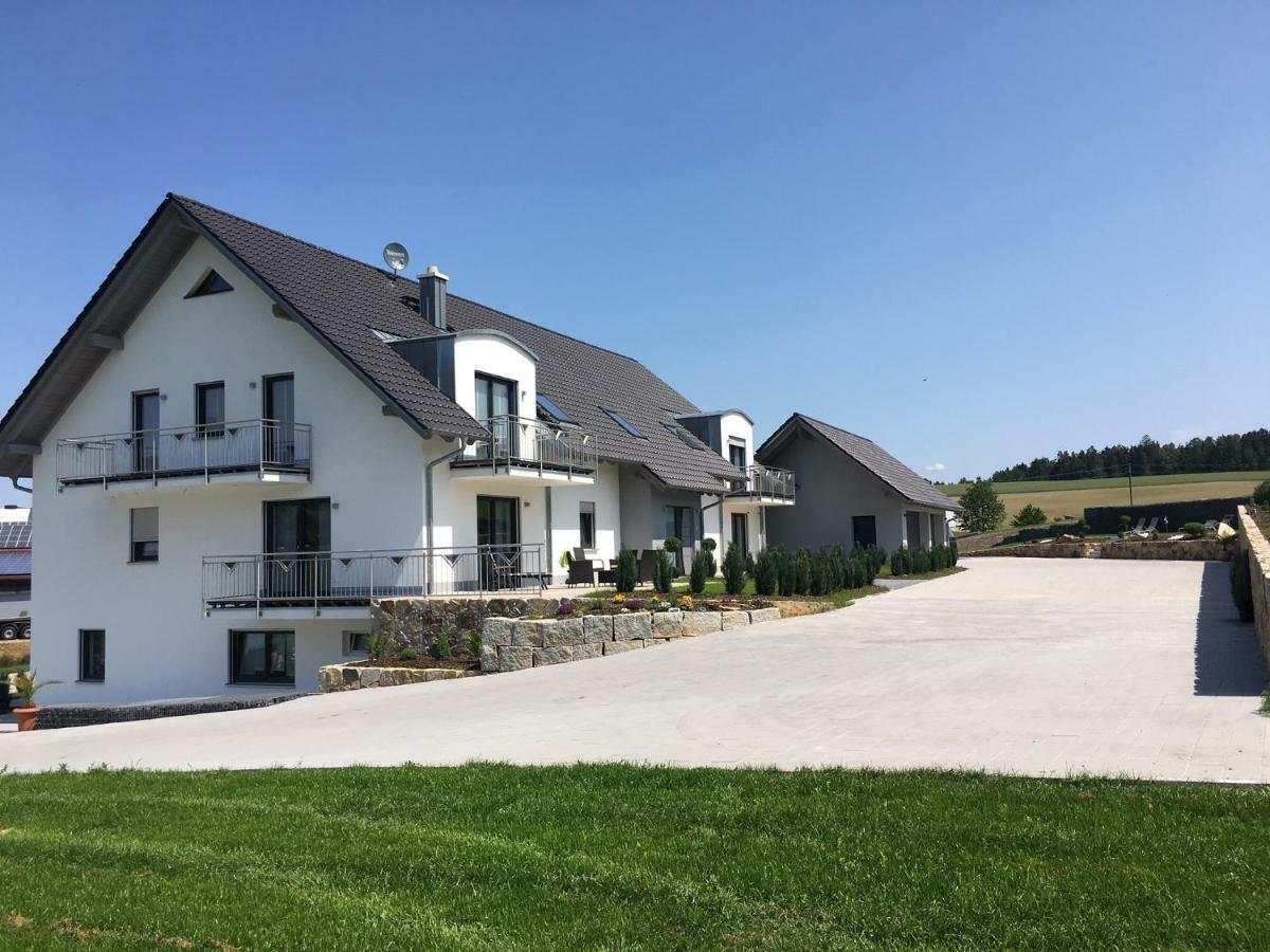 Landhaus Ferienwohnungen Mit Pool Und Wellness Neukirchen-Balbini Exteriör bild