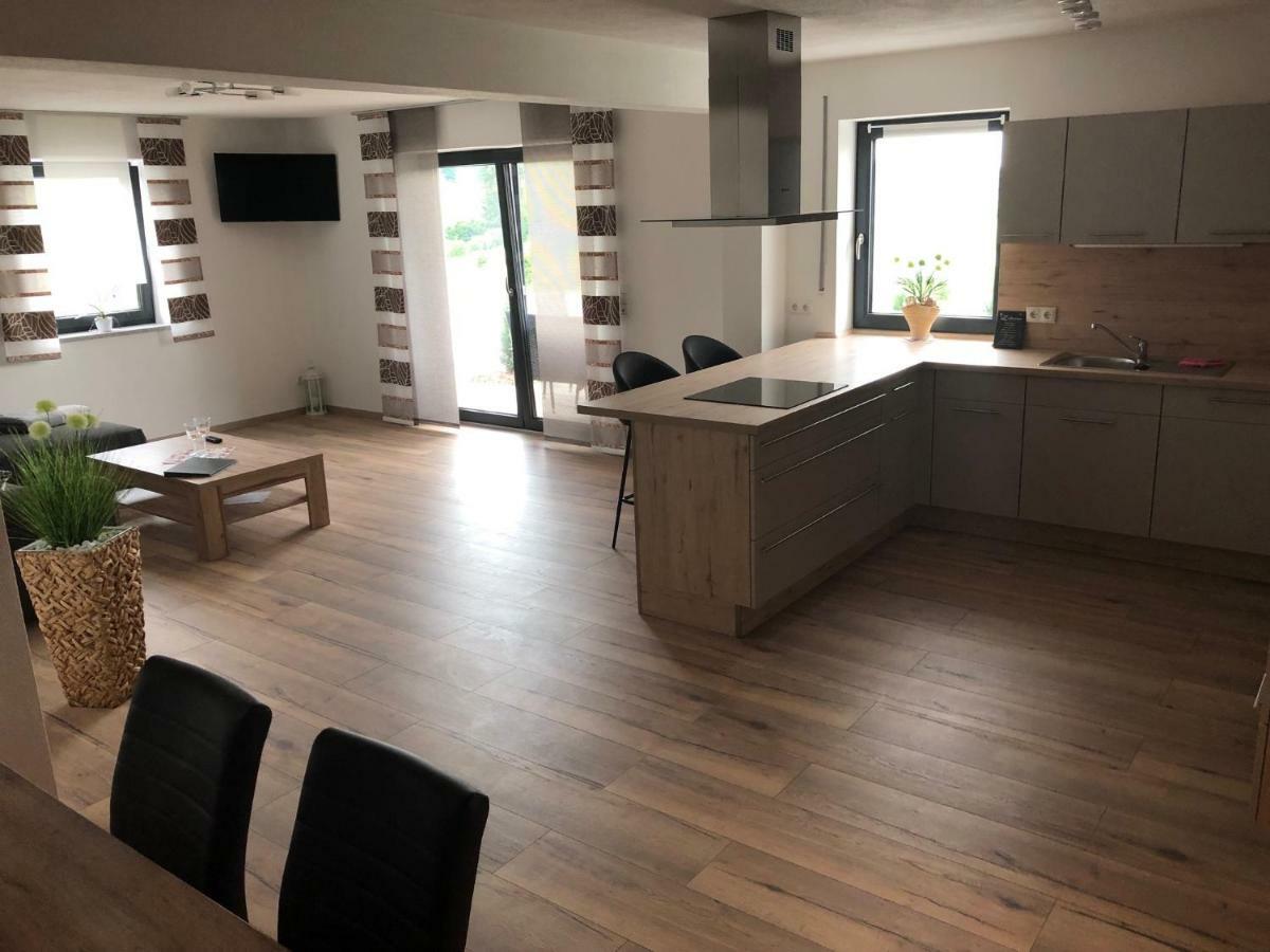 Landhaus Ferienwohnungen Mit Pool Und Wellness Neukirchen-Balbini Exteriör bild