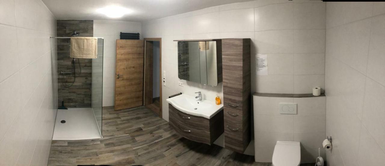 Landhaus Ferienwohnungen Mit Pool Und Wellness Neukirchen-Balbini Exteriör bild