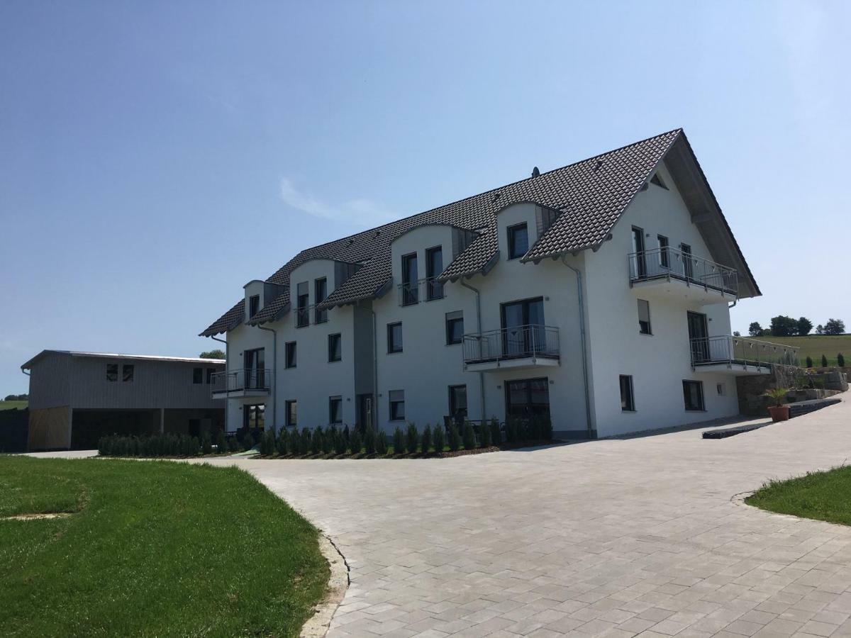 Landhaus Ferienwohnungen Mit Pool Und Wellness Neukirchen-Balbini Exteriör bild